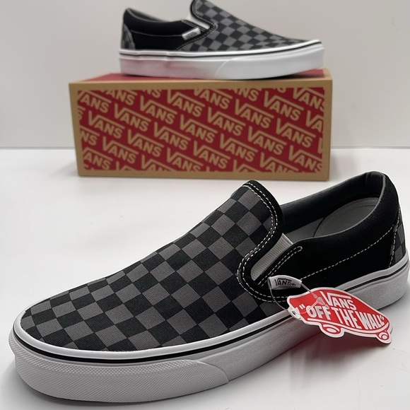 Vans Men’s Classic Slip-On Black/Pewter Checkerboard
VN000EYEBPJ
Sneakers - Picture 5 of 16